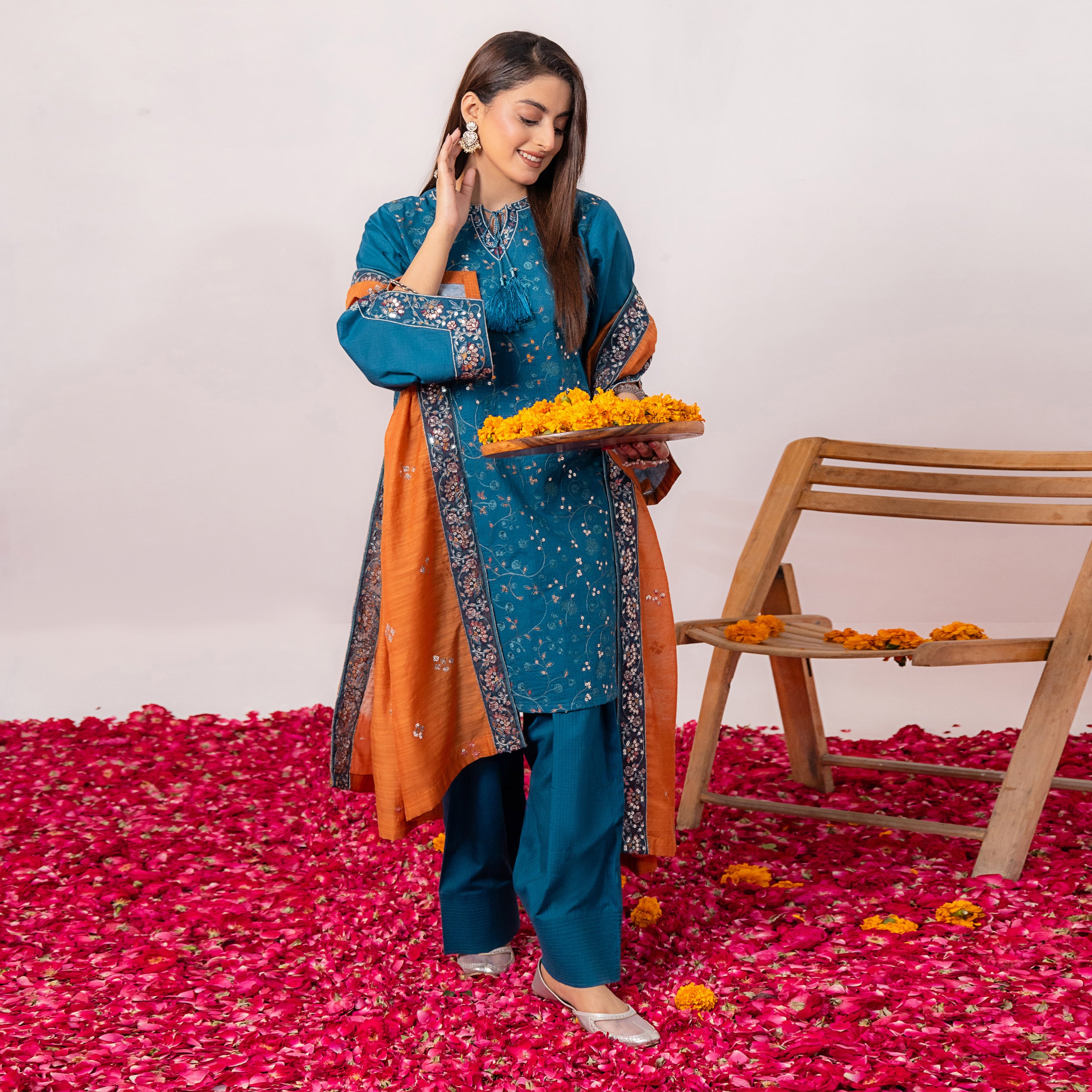 Noor-e-naaz