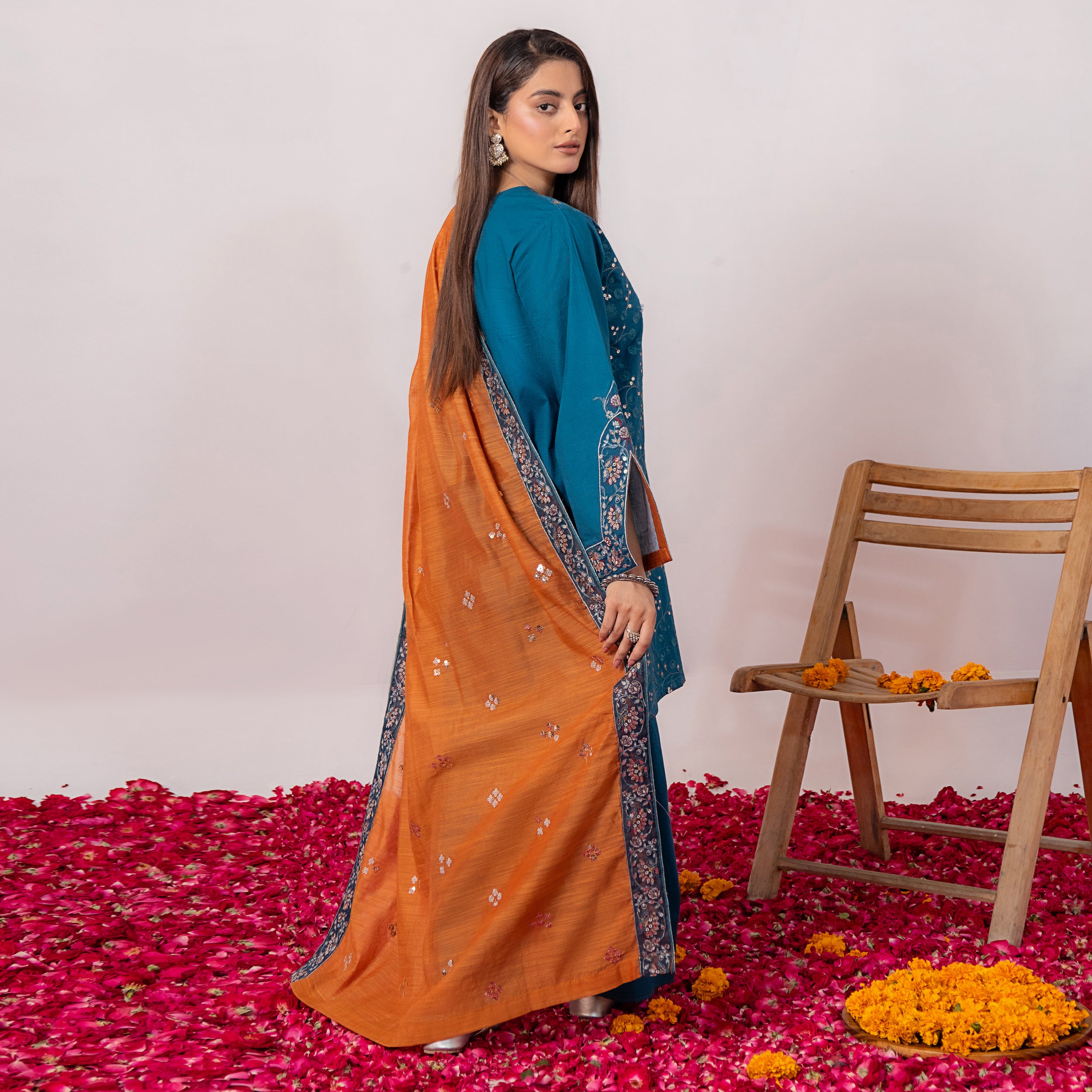 Noor-e-naaz